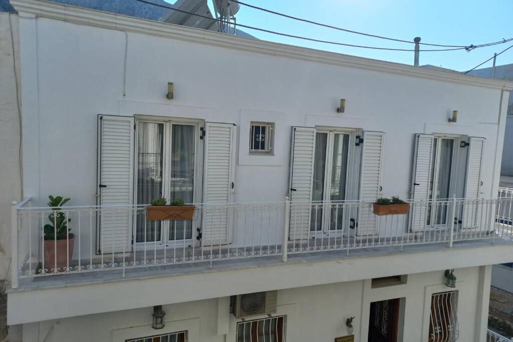 Casa Bianca Apartment Kalymnos Town ภายนอก รูปภาพ